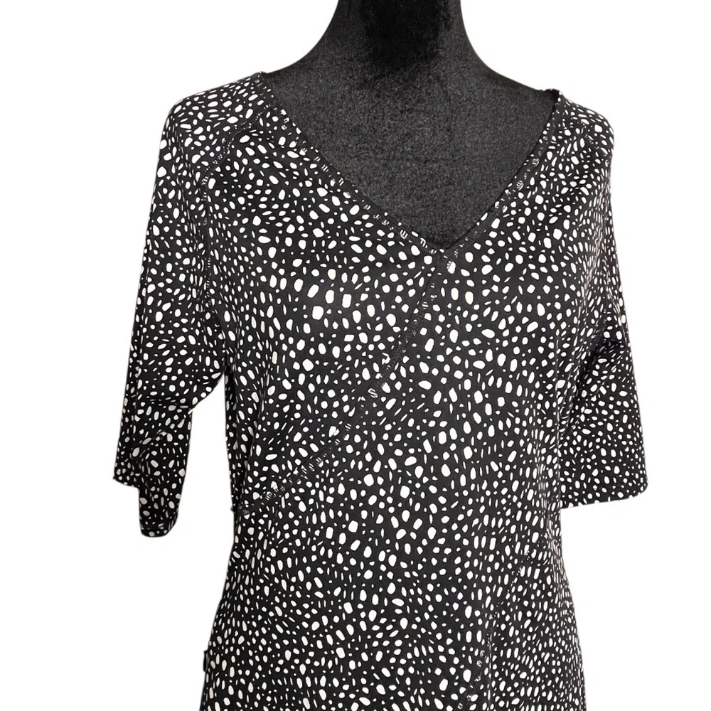 Title Nine NWT Cafe Sleeve Spiral Seam Dress Dot Black White Athleisure Dress M - Picture 5 of 14